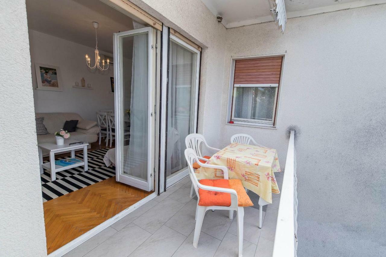 Apartmani Ruzica Crikvenica Bagian luar foto