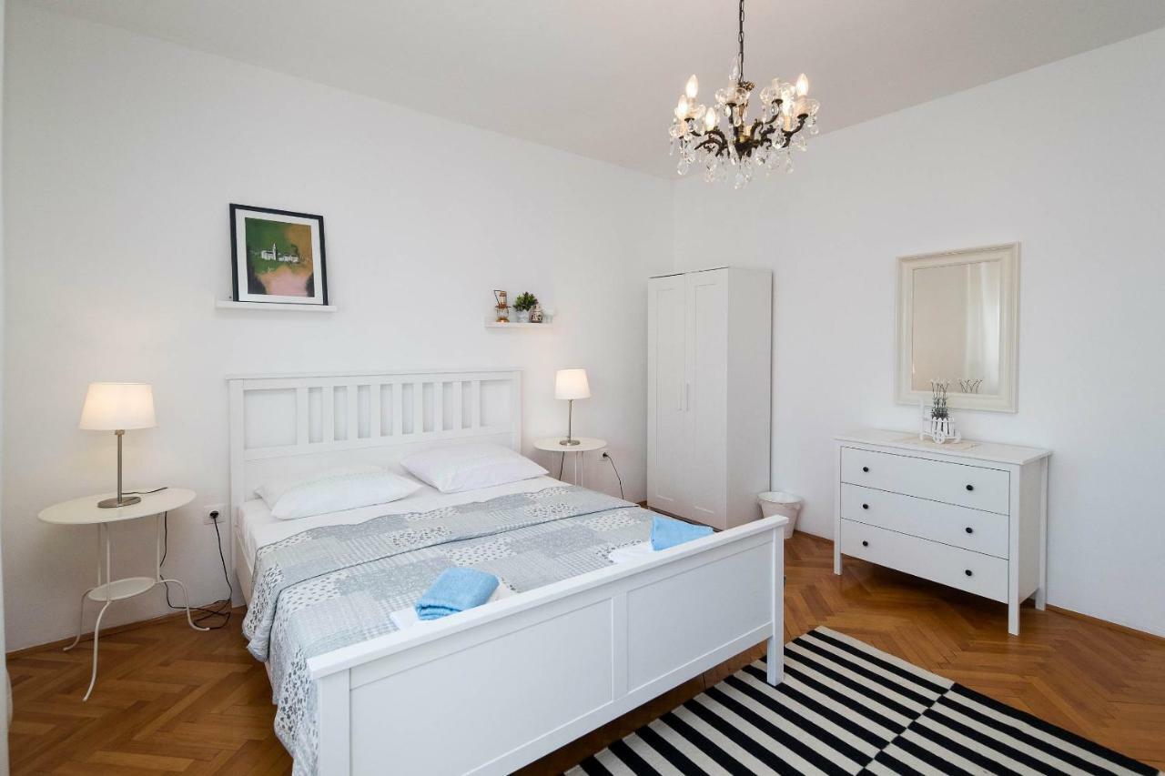 Apartmani Ruzica Crikvenica Bagian luar foto
